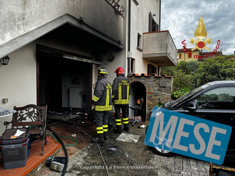 INCENDIO DANNEGGIA UN'ABITAZIONE